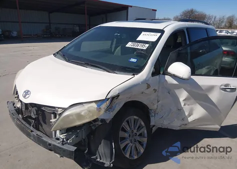 2011 Toyota Sienna Limited V6 z USA, uszkodzony, nr VIN 5TDYK3DC9BS167931